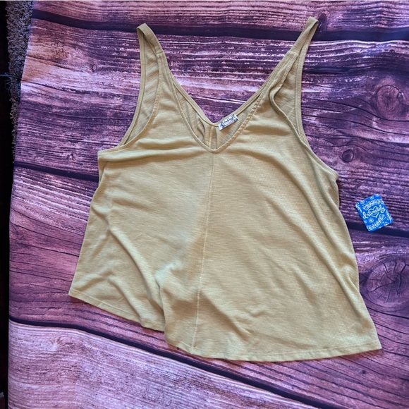Women’s Free People Intimately 70s Green Tank Size M NWT - Picture 3 of 7